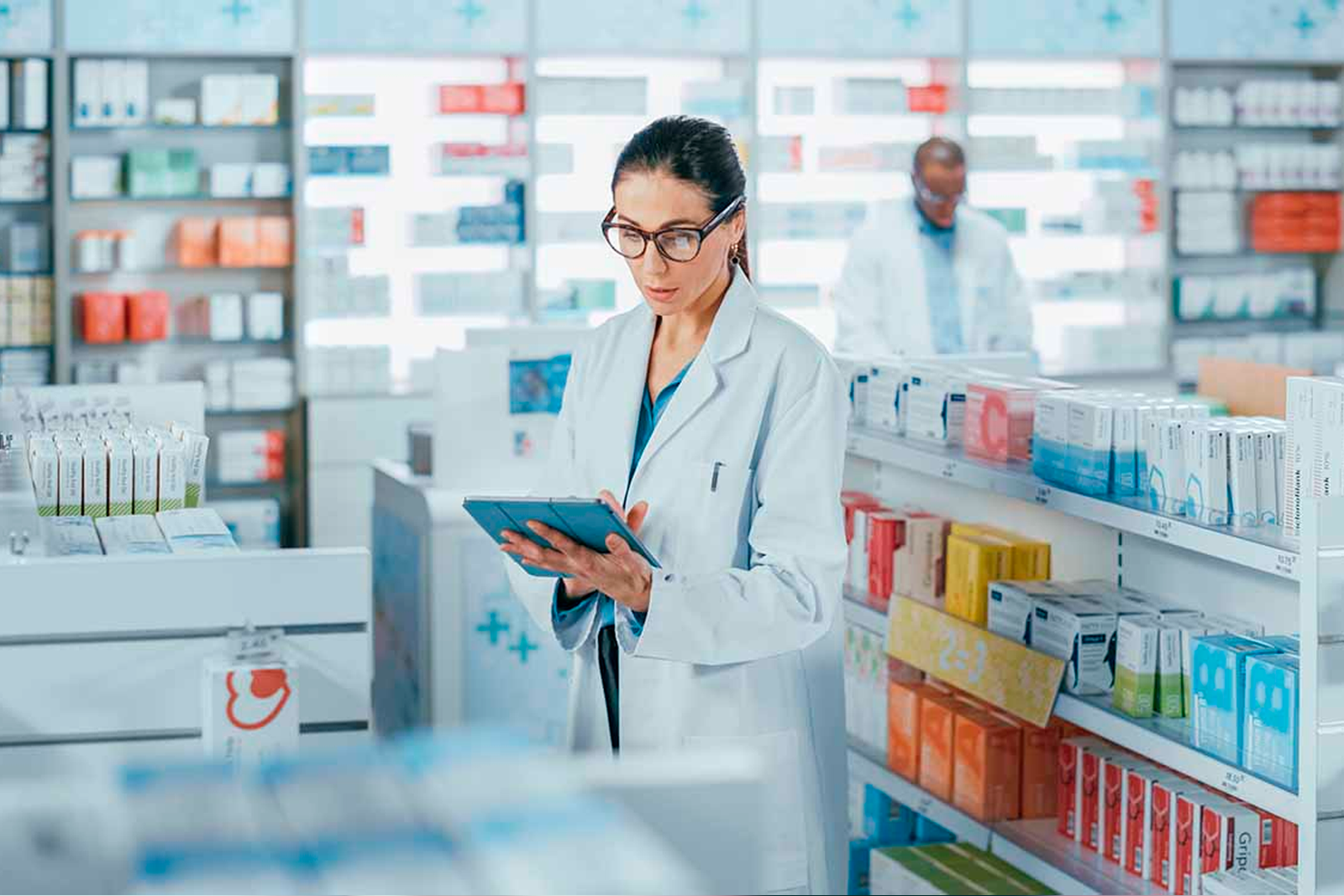 ¿Se-necesita-ser-farmaceutico-para-tener-una-farmacia